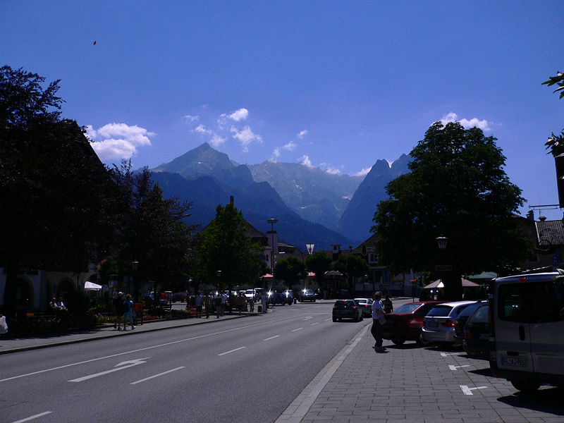 File:Garmisch-Partenkirchen.jpg