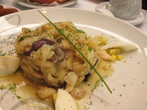 Portuguese cod casserole (Bacalhau à Gomes de Sá).jpg