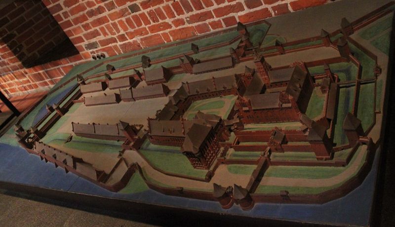 File:Malbork Castle model.jpg