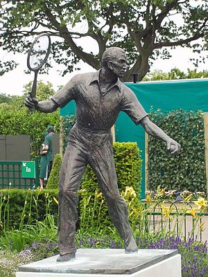 Fred perry statue wimbledon.jpg