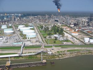 Motiva Petroleum Refinery.jpg