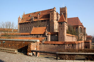 Malbork Castle, 2012, from south.jpg
